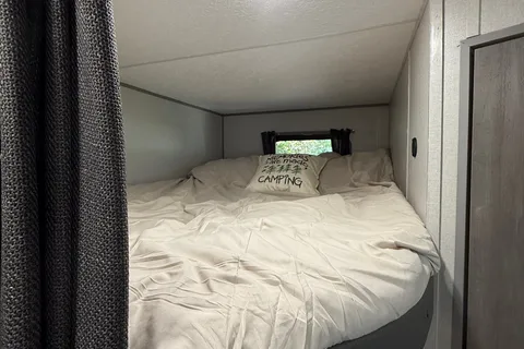 2025 Coachmen, Bunkhouse, Sleeps 8-10, $500 Deposit, **Base Access**