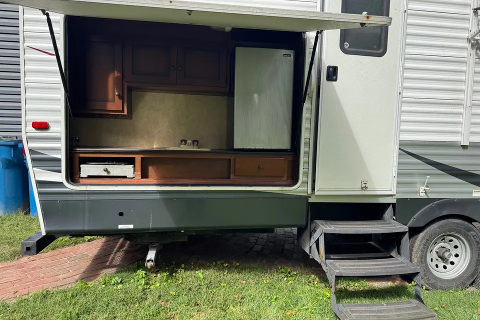 Scott 's Dutchmen Aspen Trail Travel Trailer