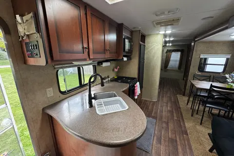 Scott 's Dutchmen Aspen Trail Travel Trailer