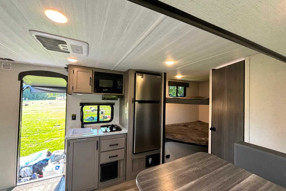 Ashley's perfect family trailer! 2024 keystone hideout 181BH Travel Trailer