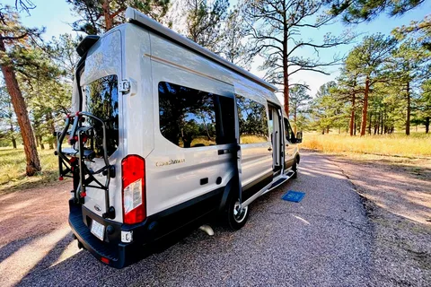 The Teton | 6 Seat belts | Luxury Van