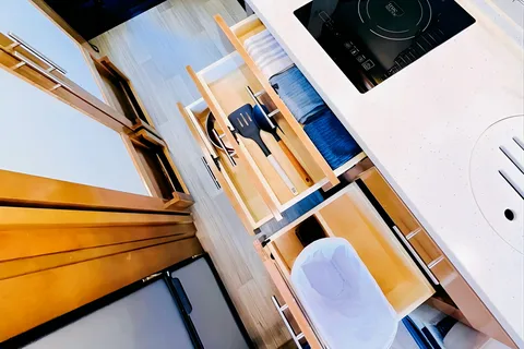 The Teton | 6 Seat belts | Luxury Van