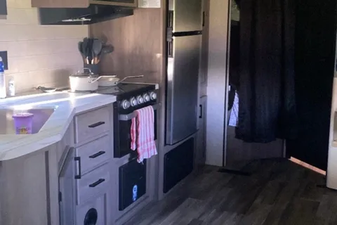 Kahénte's Starcraft 26bhs Travel Trailer