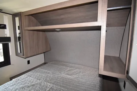Kahénte's Starcraft 26bhs Travel Trailer