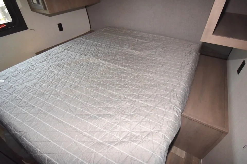 Kahénte's Starcraft 26bhs Travel Trailer