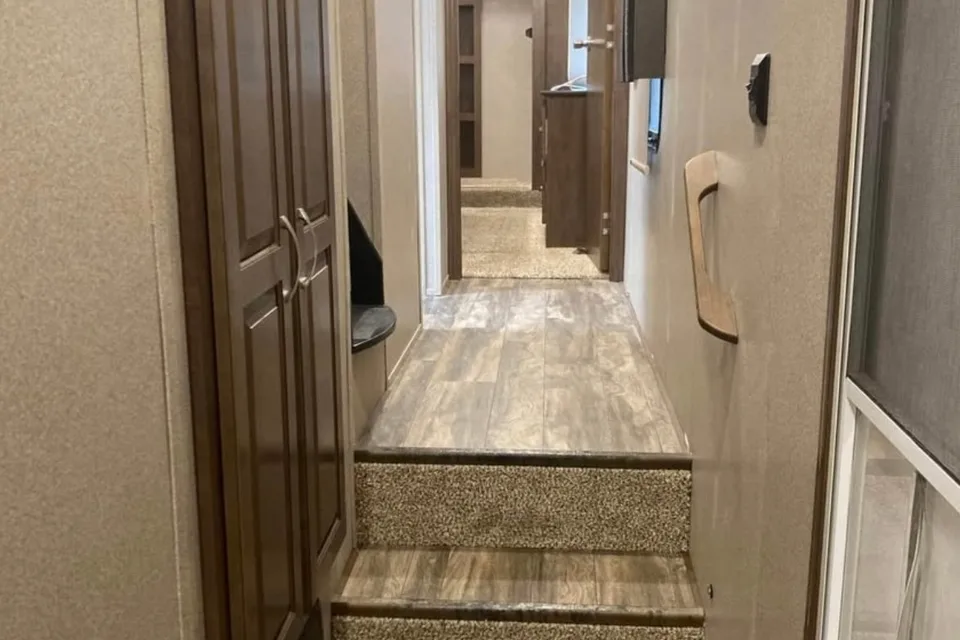 2018 Forest River Cedar Creek Silverback 37MBH Fifth Wheel Sleeps 10!