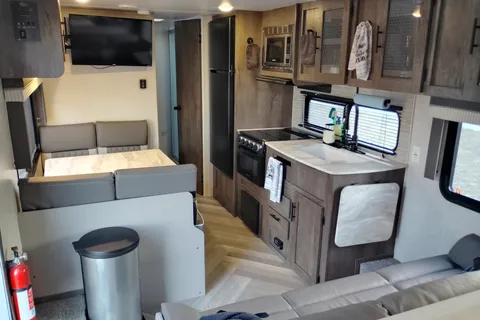 Campbell's Forest River Salem cruise lite Travel Trailer