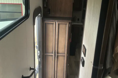 Vander Meer KZ Durango Fifth Wheel