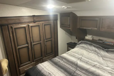 Vander Meer KZ Durango Fifth Wheel