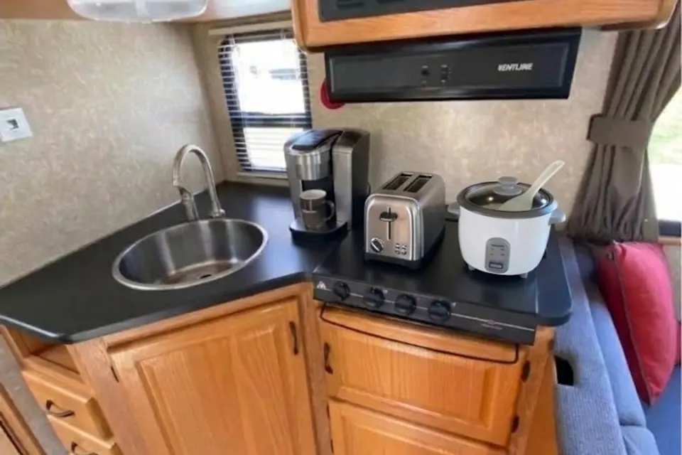 Family Motorhome Thor Motor Coach Majestic 28A Class C