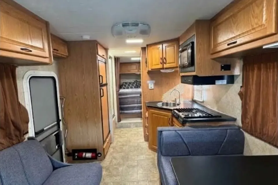 Family Motorhome Thor Motor Coach Majestic 28A Class C