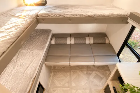 🌿 Wild S'more 🌿 3-ROOM SUITE • Private Bunk Room • 2 BDRMS • Sleeps 10