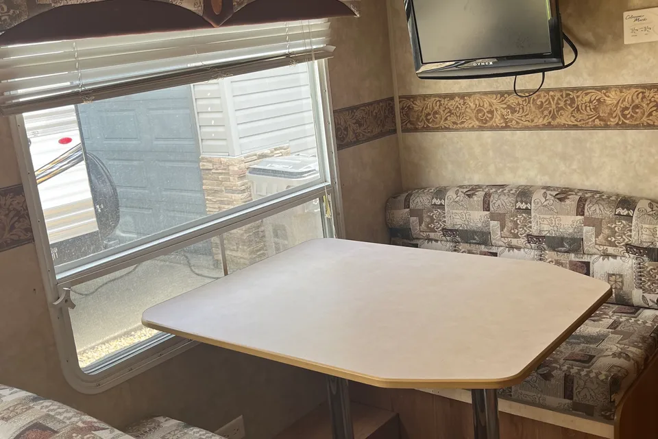Cozy Jayco 20BH Travel Trailer