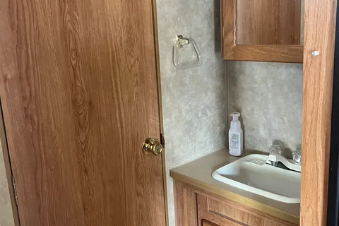 Cozy Jayco 20BH Travel Trailer