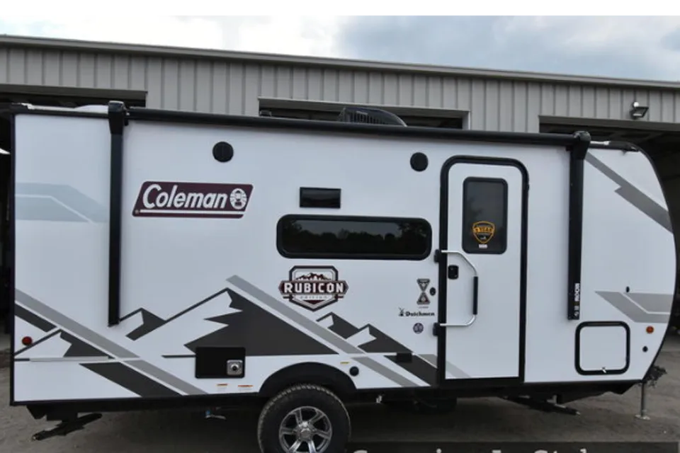 Lillian 's coleman  2022 1628BH  Travel Trailer