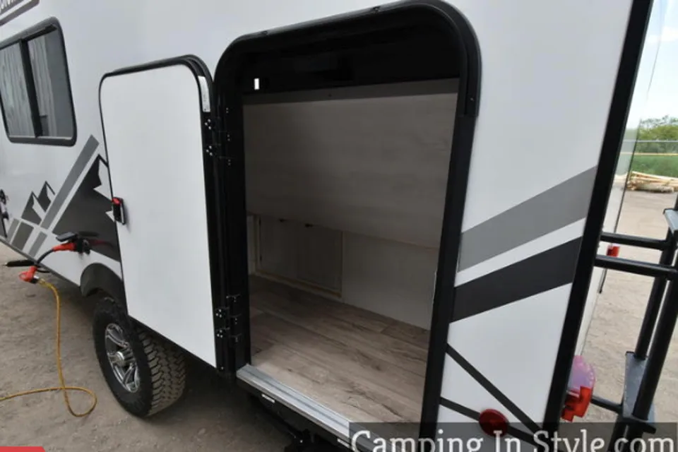 Lillian 's coleman  2022 1628BH  Travel Trailer
