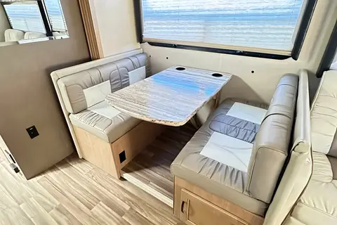 THOR Motor Coach - Luxury Class A motorhome