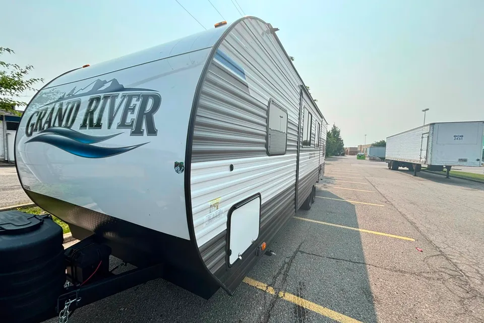 Grand River 32 BRE Travel Trailer