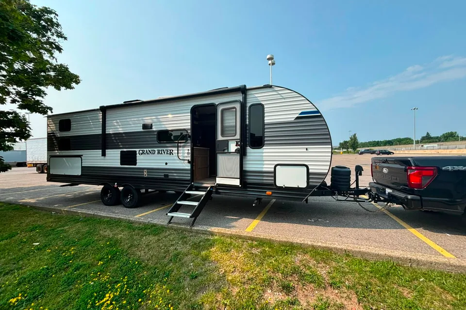 Grand River 32 BRE Travel Trailer