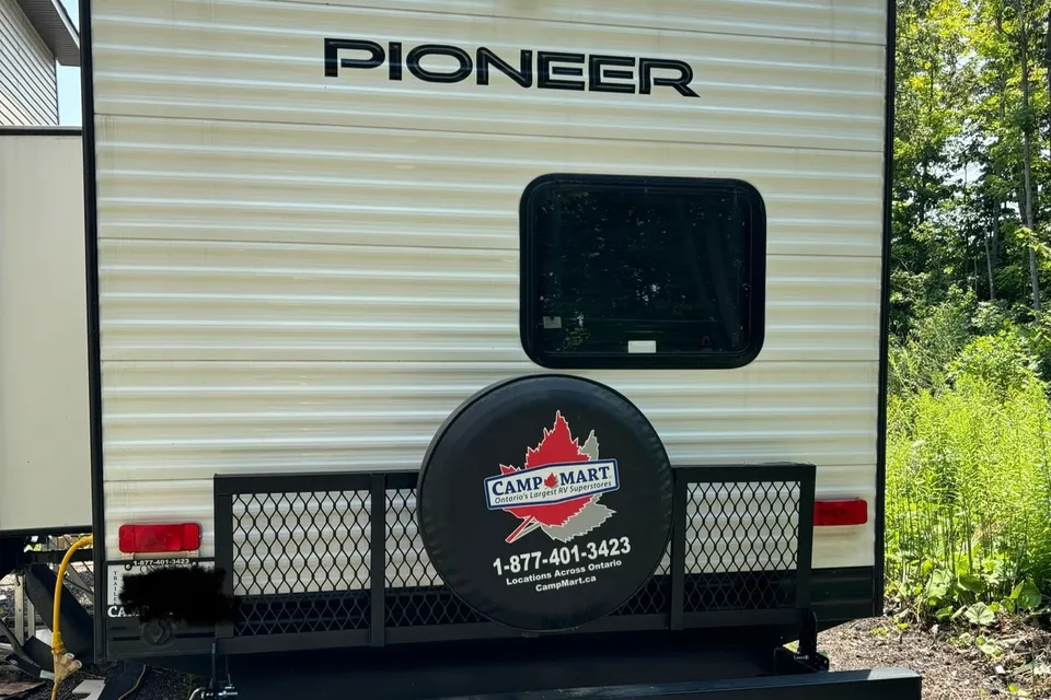 Summer's Pioneer Bh280 Travel Trailer