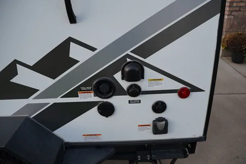 Luxury Minimalist 16’ Modern Travel Trailer