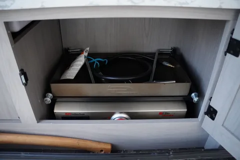 Luxury Minimalist 16’ Modern Travel Trailer