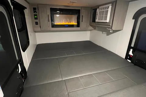 Luxury Minimalist 16’ Modern Travel Trailer