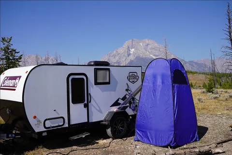 Luxury Minimalist 16’ Modern Travel Trailer
