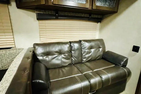 Quarry Ridge Sun Retreat Sherkston Shores Luxury RV