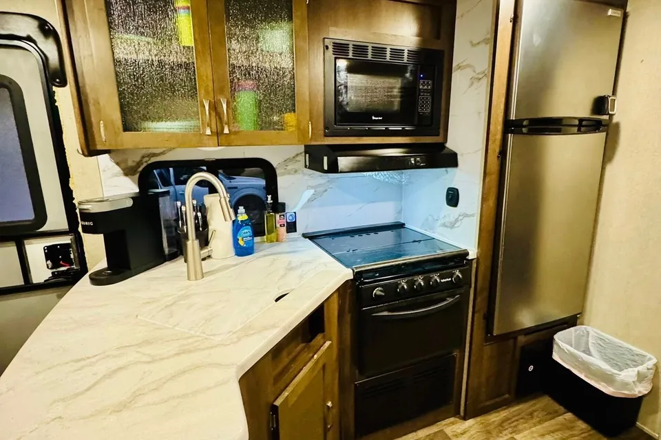 Quarry Ridge Sun Retreat Sherkston Shores Luxury RV