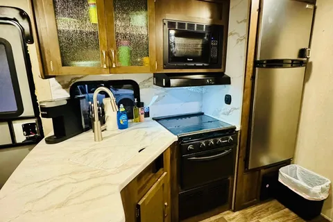 Quarry Ridge Sun Retreat Sherkston Shores Luxury RV