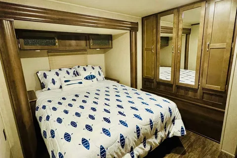 Quarry Ridge Sun Retreat Sherkston Shores Luxury RV