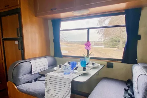 "Queenie" the Thor Motor Coach Majestic Class C