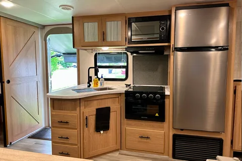 Prime Time Avenger Travel Trailer