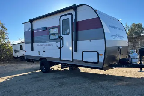#IET001 Prime Time 21ft. Avenger LT Travel Trailer