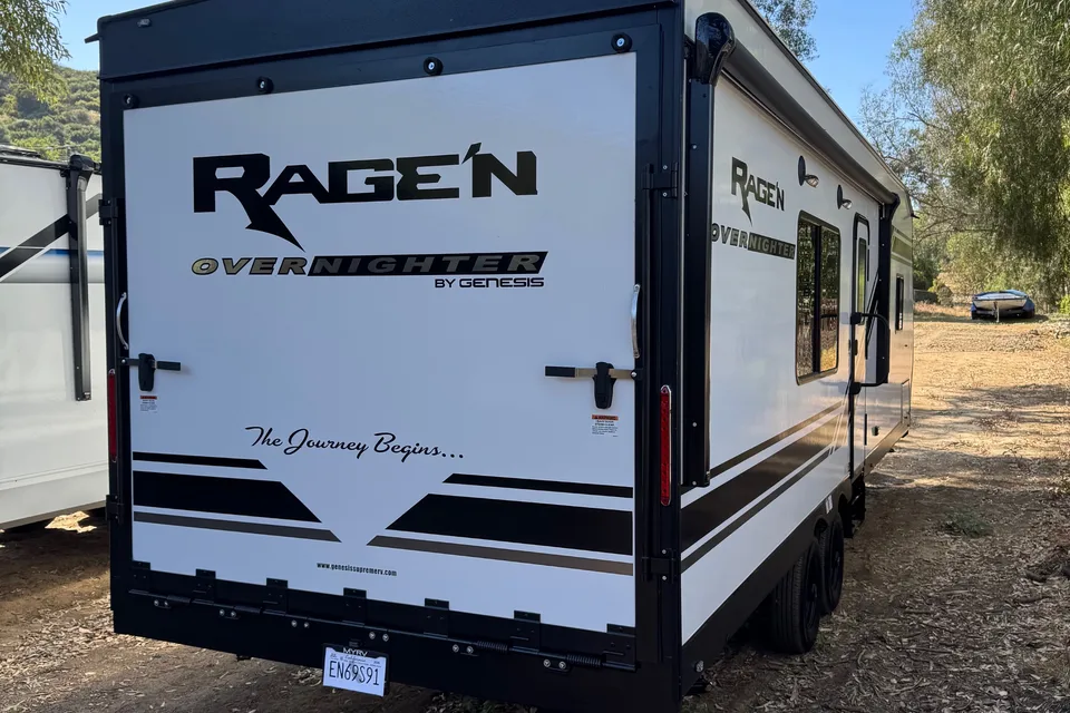 Genesis Supreme RV FS2750 Toy Hauler