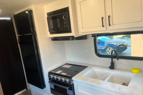 Family Jayco Jayflight Travel Trailer