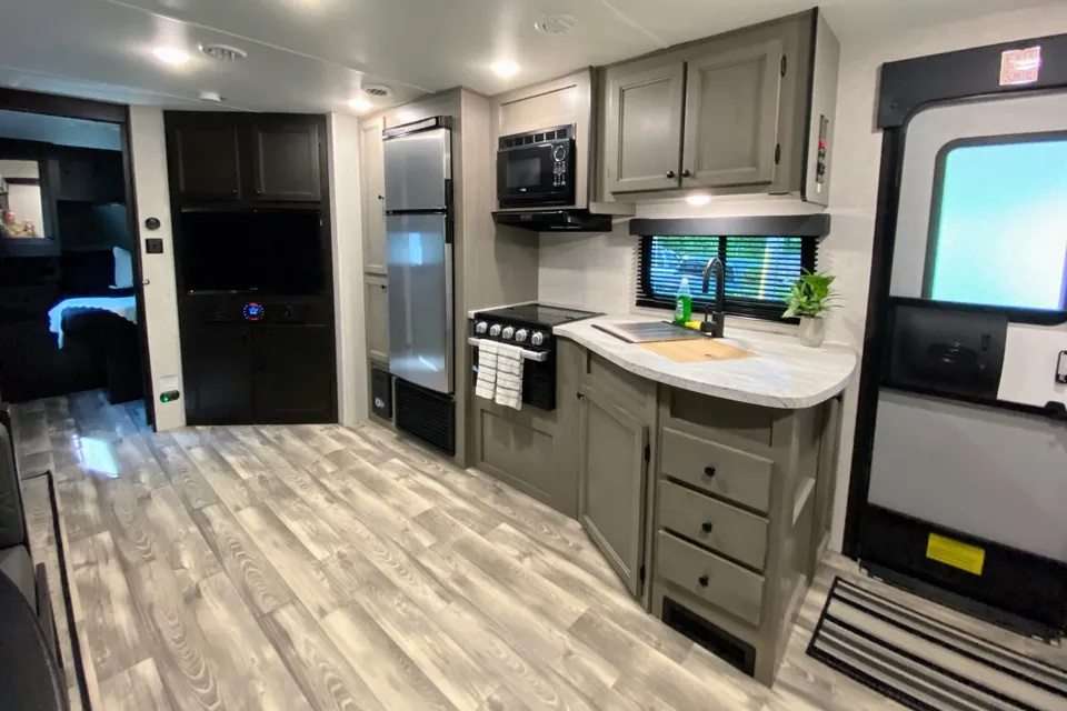 Ryan's StarCraft 252RB SuperLite Travel Trailer