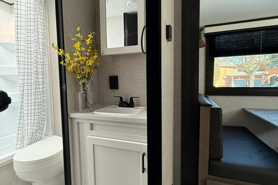 Phil’s Luxury Wandering Bunkhouse | 2024 Jayco 267BHS