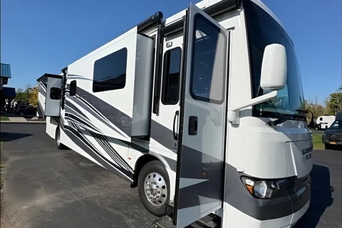 Daniel's Newmar Kountry King 4045 Class A