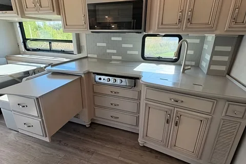 Daniel's Newmar Kountry King 4045 Class A