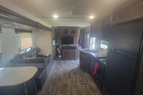 Dave's Starcraft Autumn Ridge 26BHS Travel Trailer