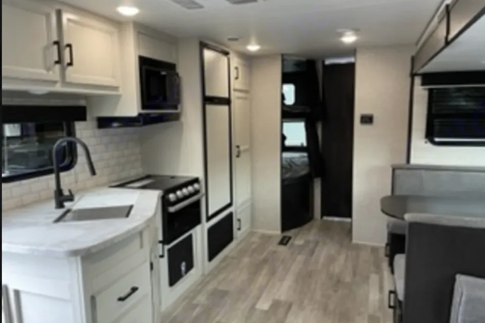 Family or Friends, this trailer is for everyone! 2023 Jayco Jay Flight
