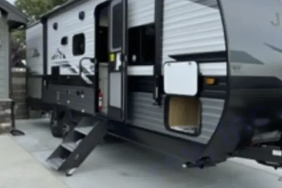 Family or Friends, this trailer is for everyone! 2023 Jayco Jay Flight