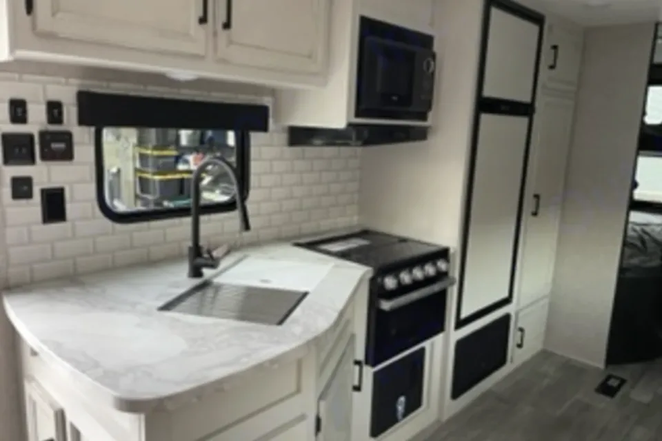 Family or Friends, this trailer is for everyone! 2023 Jayco Jay Flight