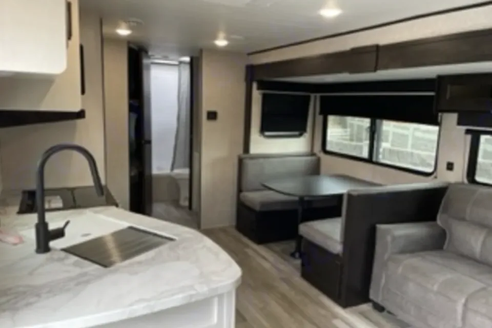 Family or Friends, this trailer is for everyone! 2023 Jayco Jay Flight