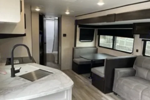 Family or Friends, this trailer is for everyone! 2023 Jayco Jay Flight