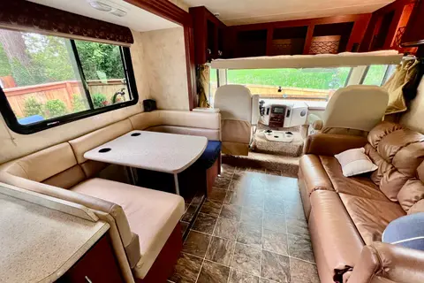 Super Sweet ACE Class A 29’ ft Easy to Drive! Clean! Explore the NW!