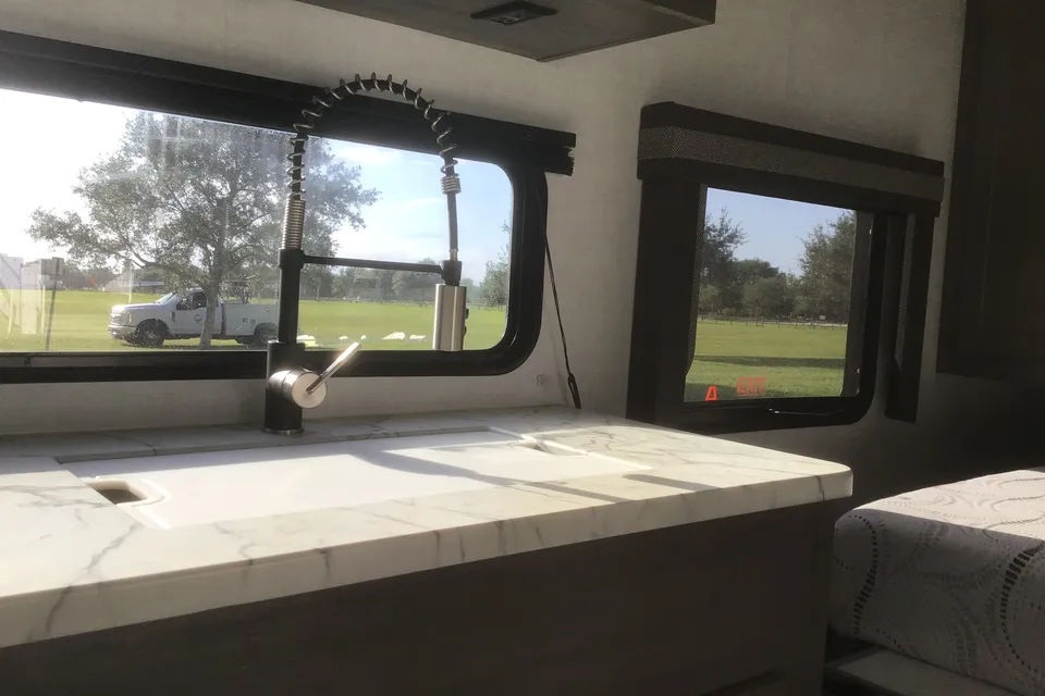 BUNKHOUSE GETAWAY 