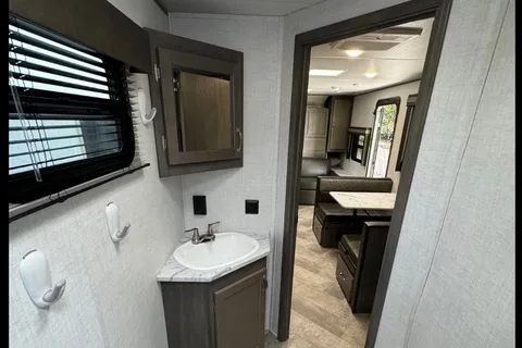 BUNKHOUSE GETAWAY 